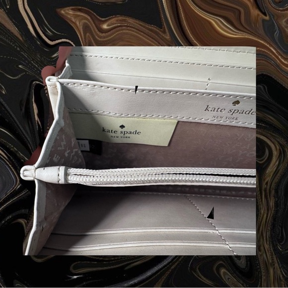 Kate Spade Metro Spade Jemima
Wristlet / Clutch - Picture 4 of 10